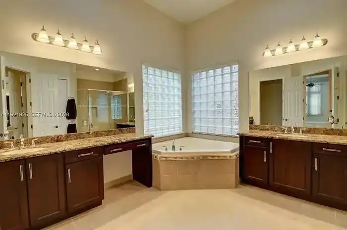 Primary bath dual vanities